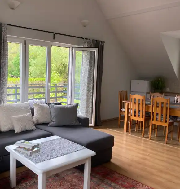 Dom wypoczynkowy Zacisze - widok z zewnątrz